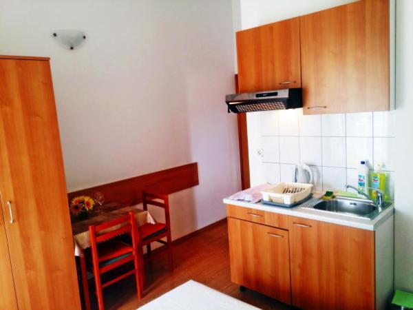 Apartments Eugen Pedisic トゥラニ エクステリア 写真